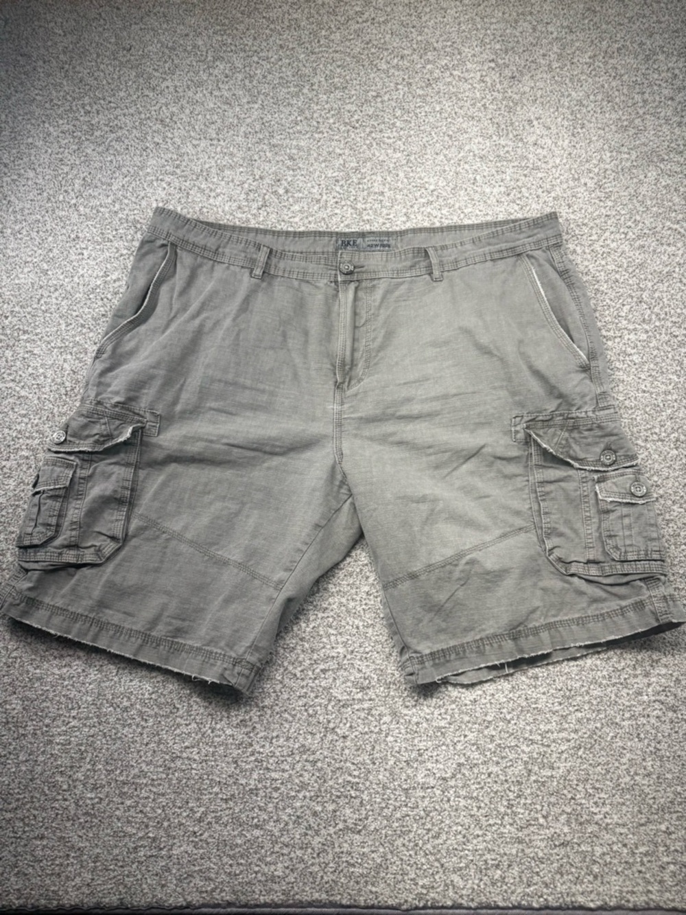 Men’s BKE Athletic Fit Kramer Slate Gray Cargo Shorts Size 42x11 (42W/22L) B6774